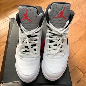 Nike Air Jordan 5 Retro Box with Black and Gray Speckle